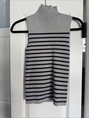 Q2 Gray and Black Striped Sleeveless Mock Neck Top